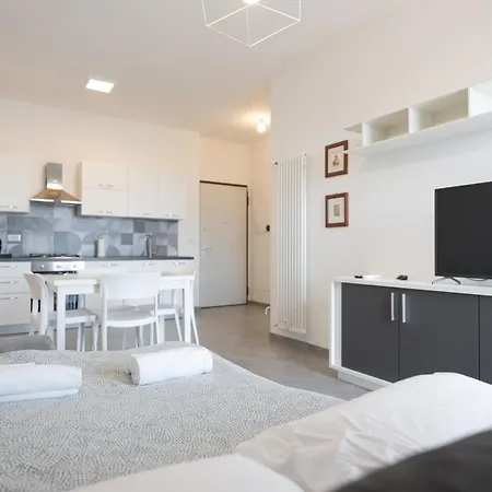 Casa Maestrale - Elegante Con Balcone Vista Mare * Finale Ligure